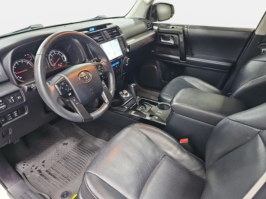 Used 2021 White Toyota Nightshade image 17