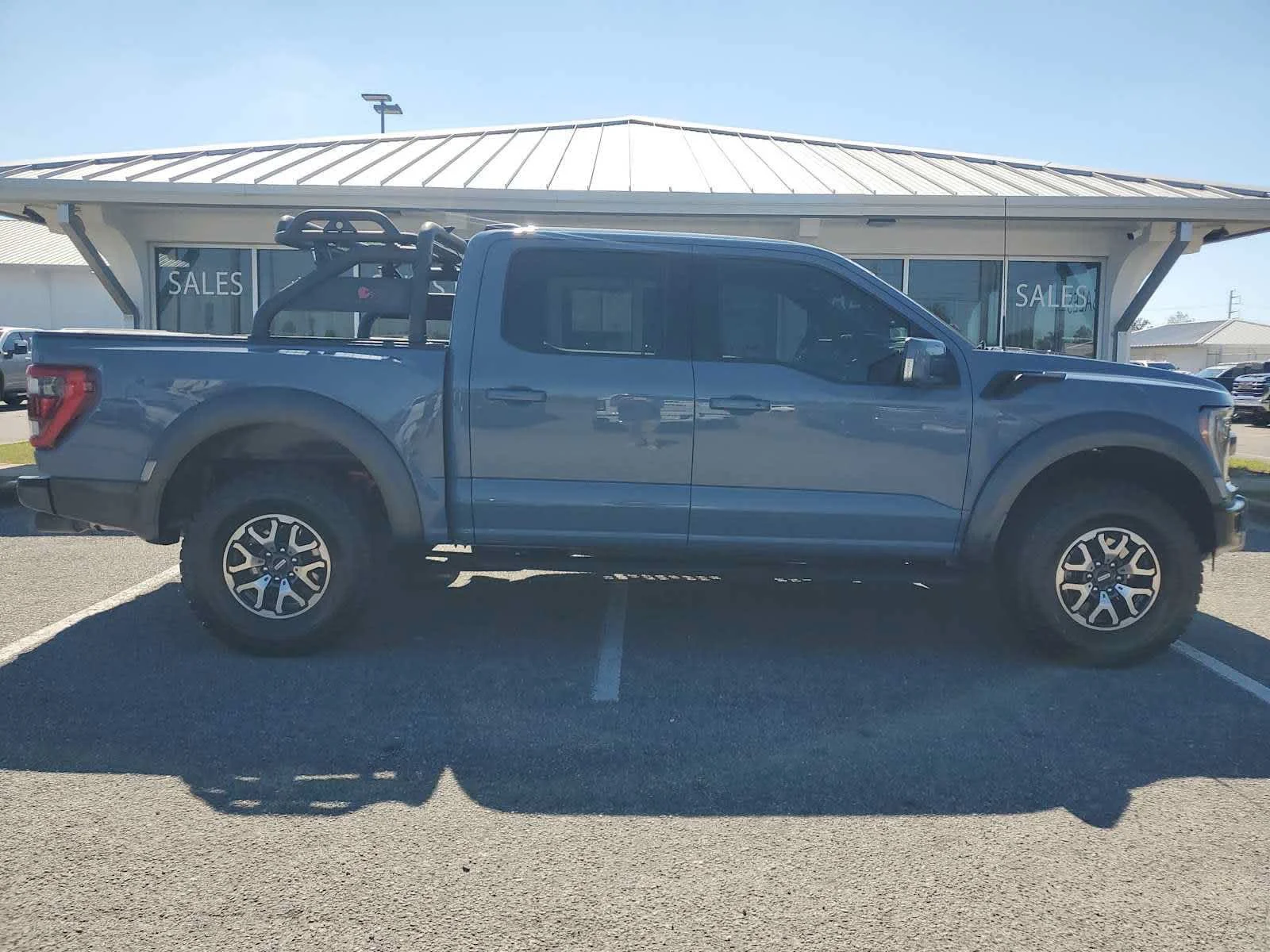 Used 2023 Antimatter Blue Metallic Ford Raptor image 9