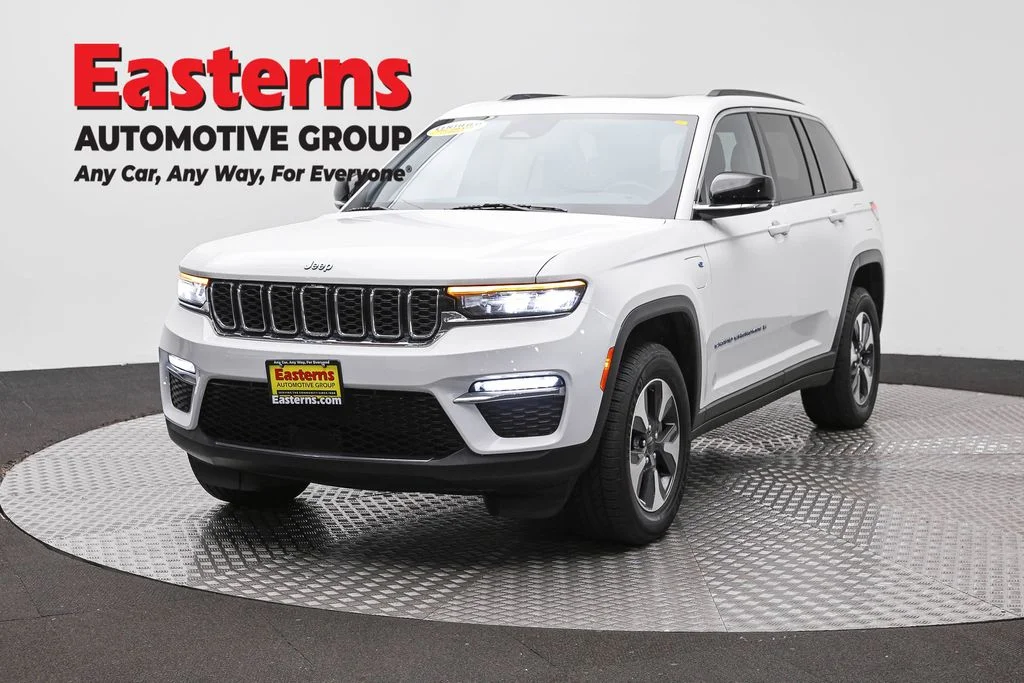 Used 2024 White Jeep 4xe image 1