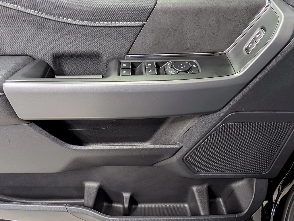 New 2026 Agate Black Metallic Ford XLT image 15