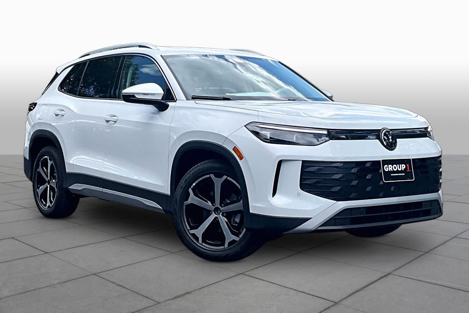 New 2026 Pure White Volkswagen 2.0T SE image 2