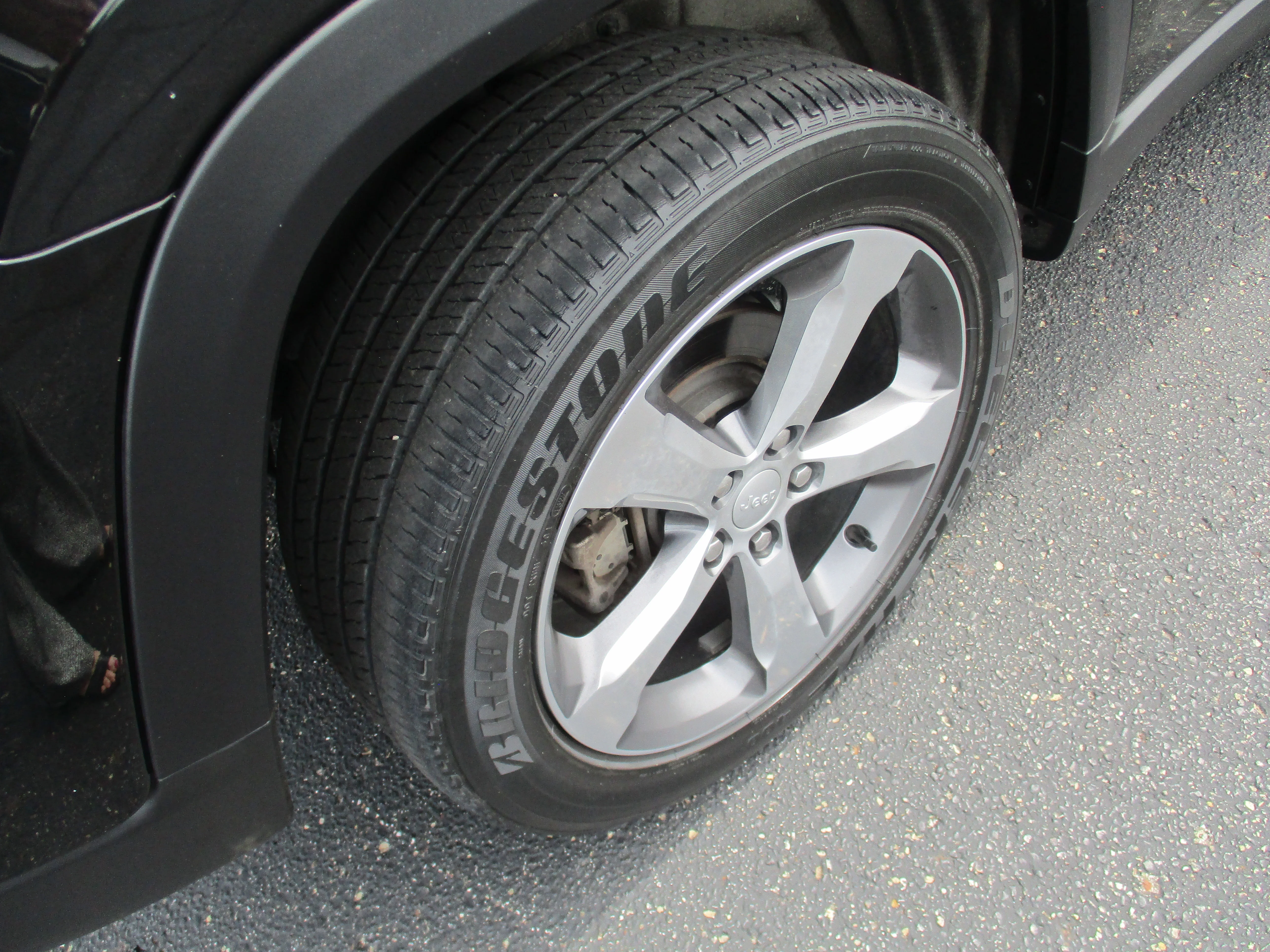 Certified Used 2022 Diamond Black Crystal Pearlcoat Jeep Limited image 49