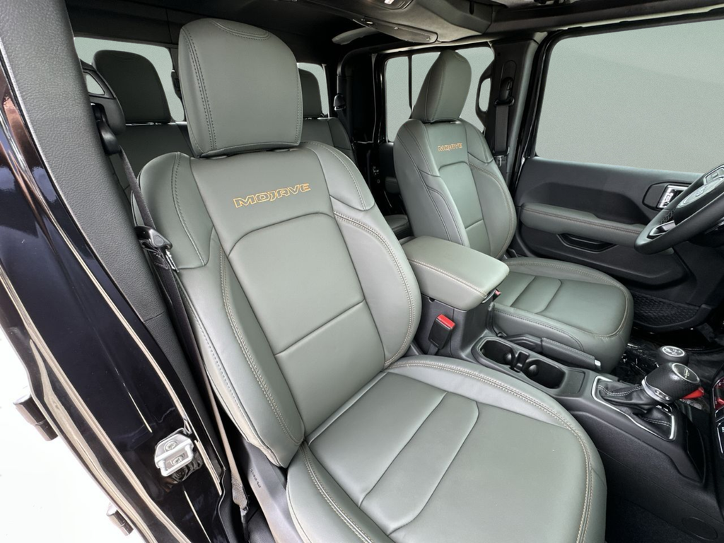 New 2026 Black Clear-Coat Exterior Paint Jeep Mojave X image 29