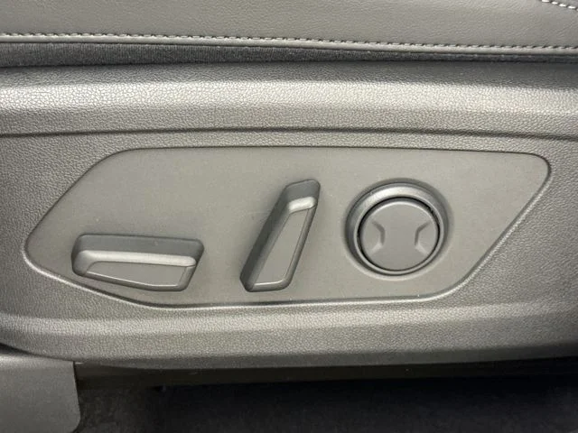 New 2026 Ivory Silver Kia S image 12