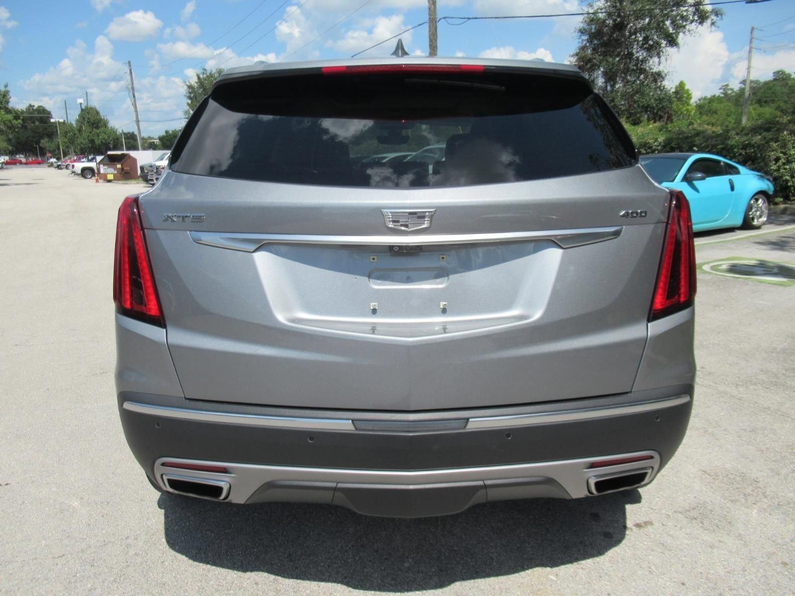 Used 2024 Argent Silver Metallic Cadillac Premium Luxury image 7