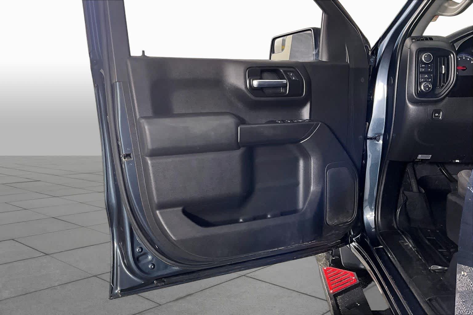 Used 2020 SHADOW GRAY METALLIC Chevrolet Custom Trail Boss image 20