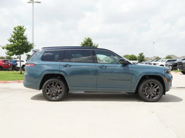 New 2026 Steel Blue Exterior Paint Jeep Limited image 10