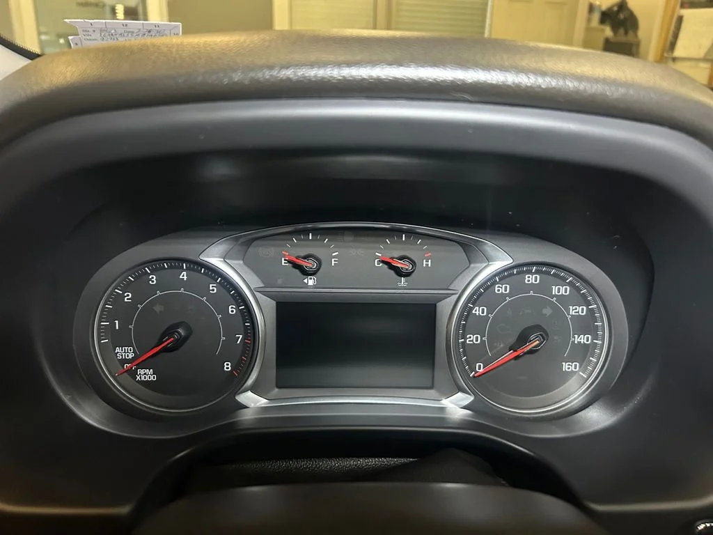 Used 2021 Summit White GMC SLE image 25