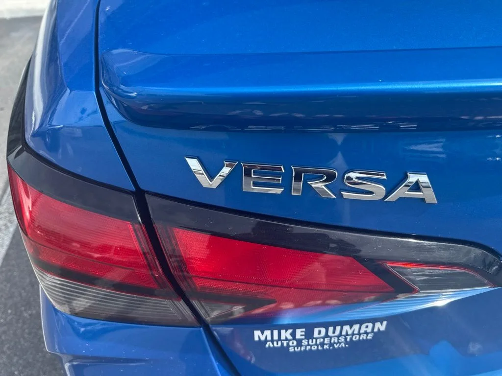Used 2022 Blue Nissan 1.6 SR image 10