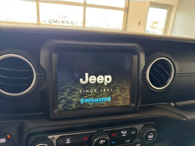 Used 2021 Black Jeep Unlimited Sahara image 23