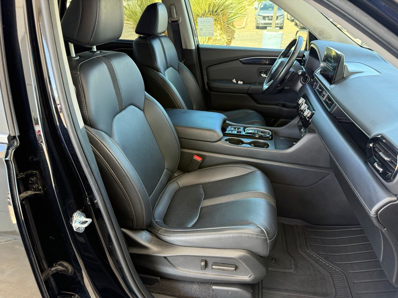 2025 Honda Pilot EX-L - Photo 33