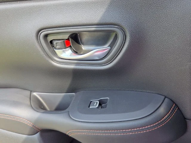 Used 2025  Honda Sport image 10