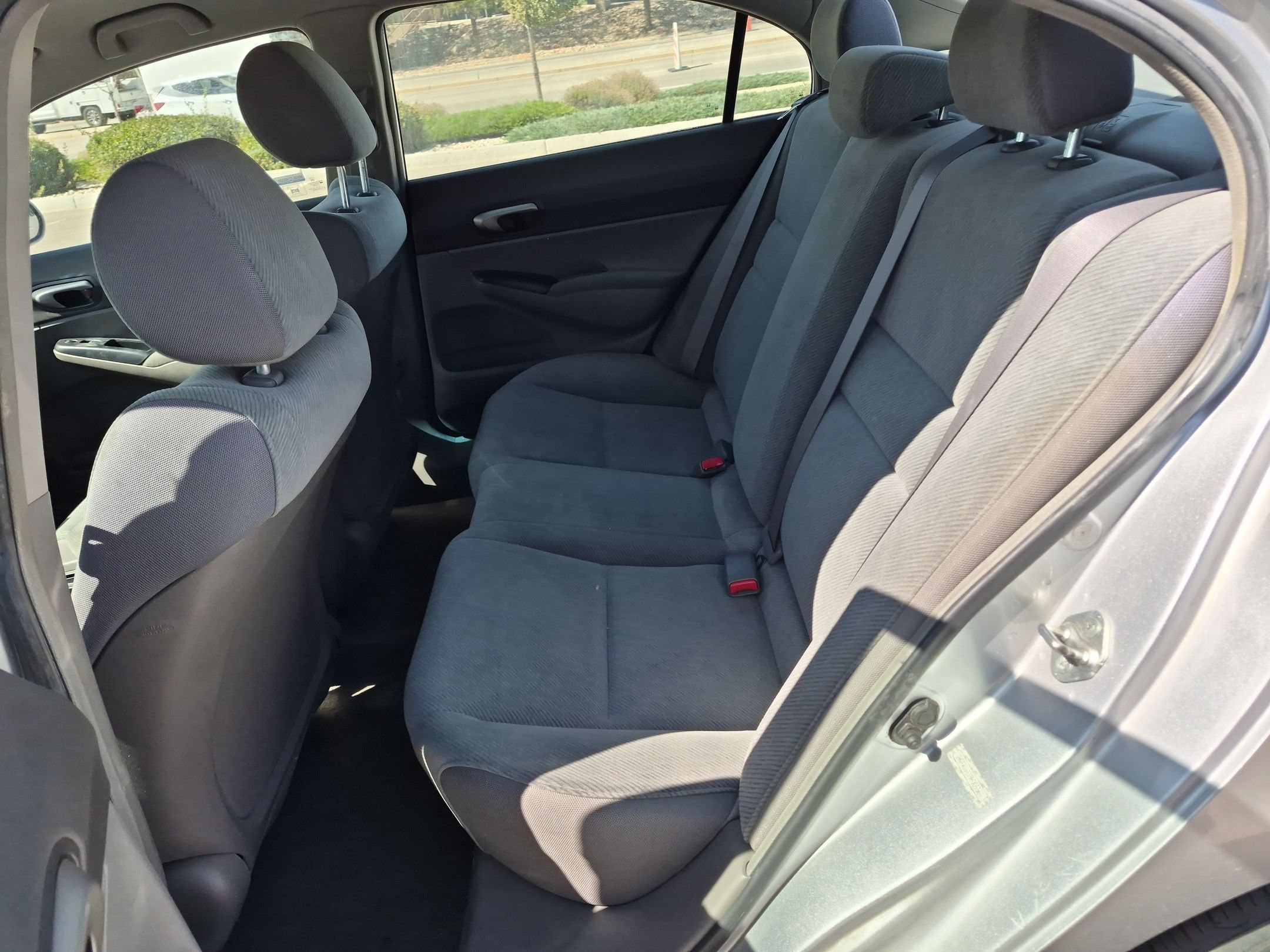 Used 2009 Silver Honda LX image 22
