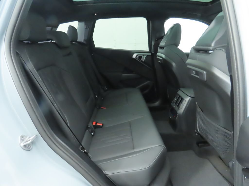 2026 BMW X3 30 - Photo 23