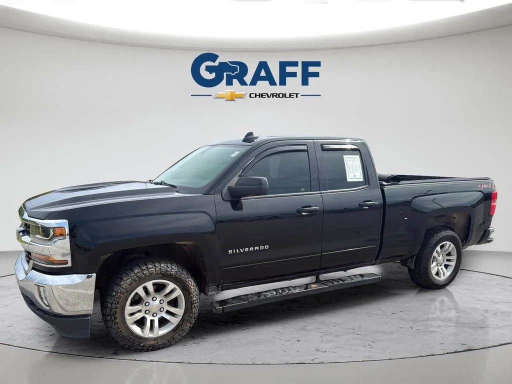 Used 2018 Chevrolet Silverado 1500 LT with VIN 1GCVKREH9JZ206496 for sale in Burns Harbor, IN