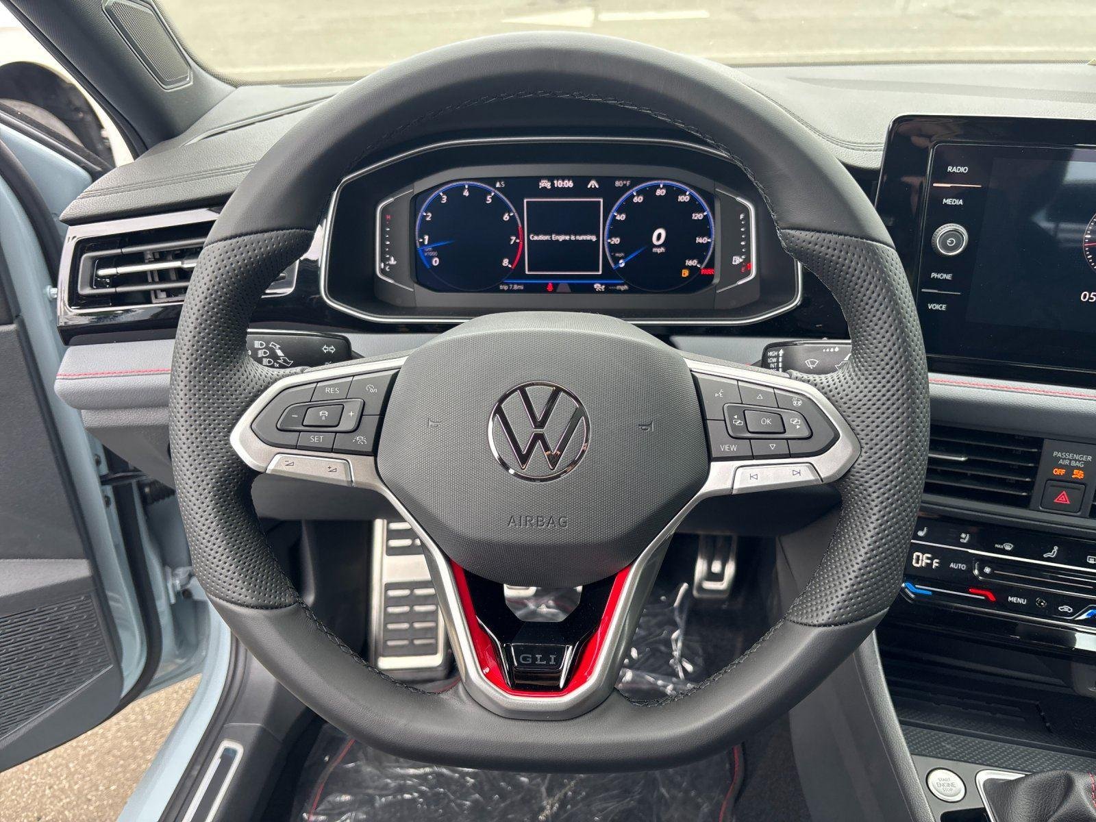 New 2026 Monument Gray w/Deep Black Roof Volkswagen Autobahn image 18