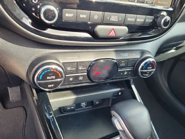 Used 2021 White Kia EX image 33