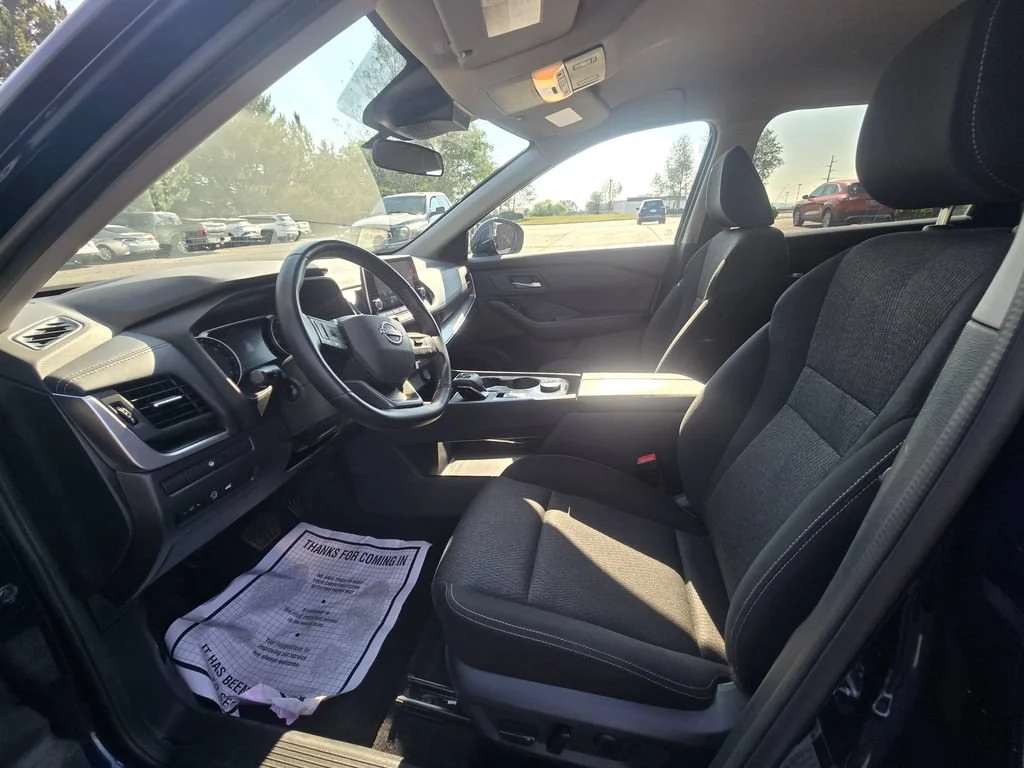 Used 2025 Blue Nissan SV image 8