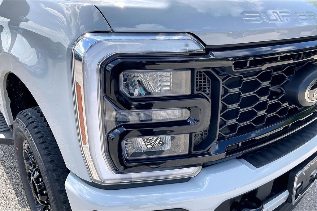 New 2026 Ford Super Duty F-250 Lariat 4D Crew Cab