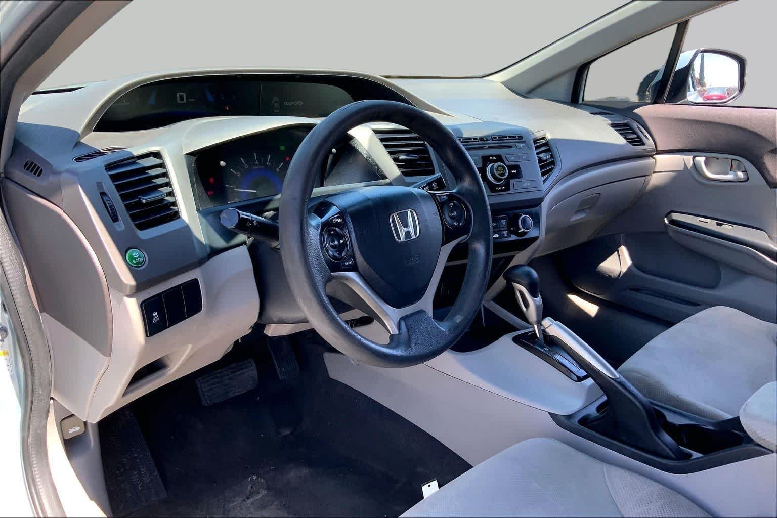 Used 2012 Alabaster Silver Metallic Honda LX image 14