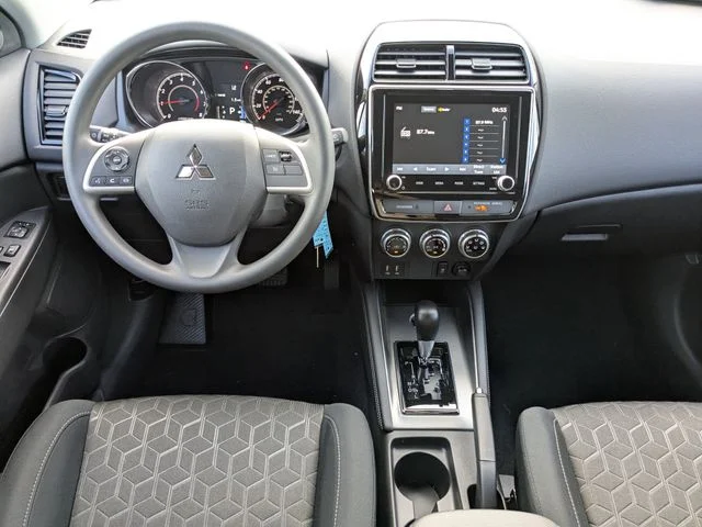 New 2027 Black Mitsubishi ES image 15
