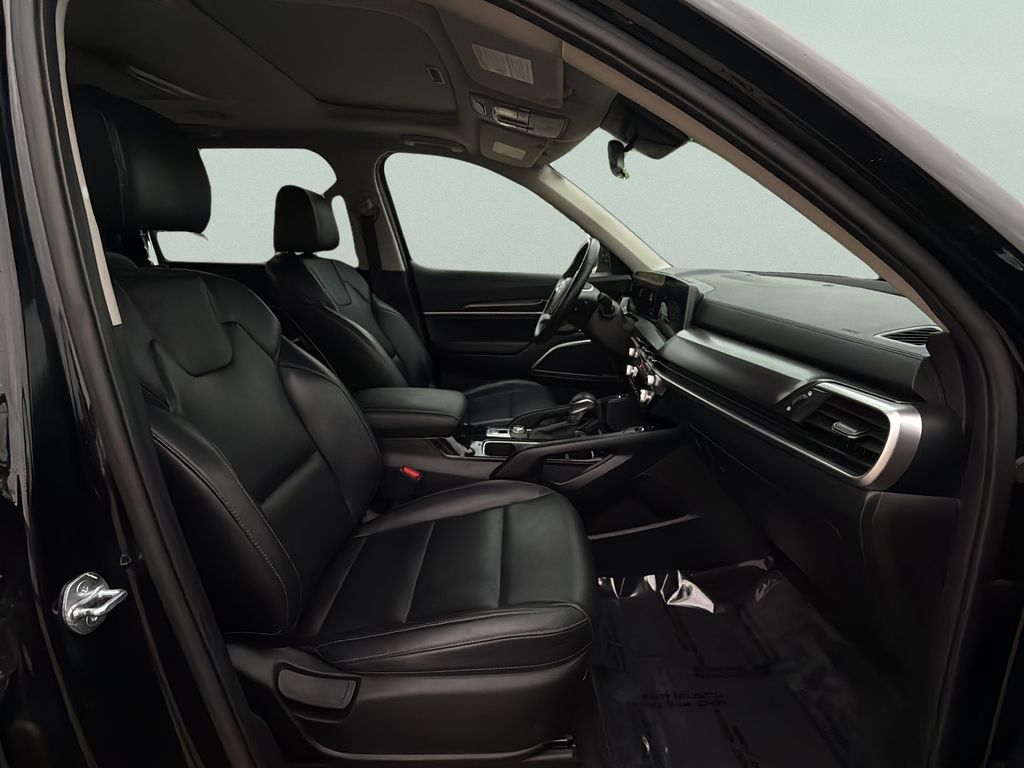 Used 2023 Ebony Black Kia S image 14