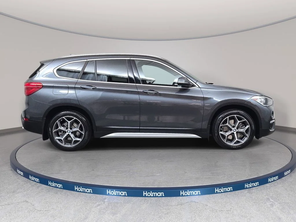 Used 2019 Gray BMW xDrive28i image 5
