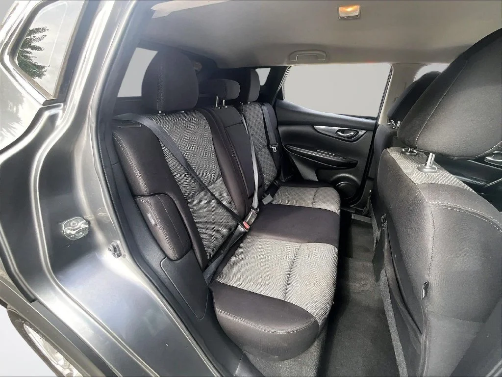 Used 2020 Gray Nissan SV image 27