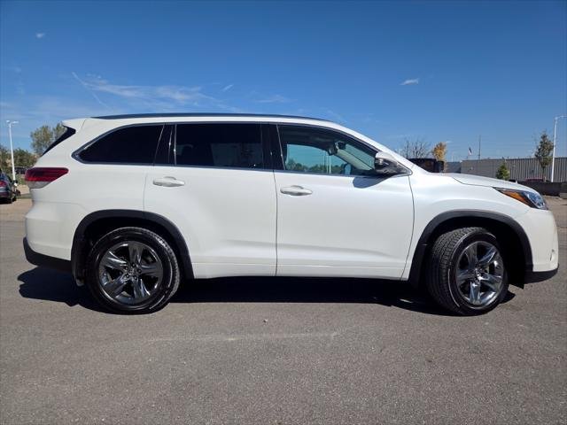 Certified Used 2017 BLIZZARD PEARL Toyota  image 28
