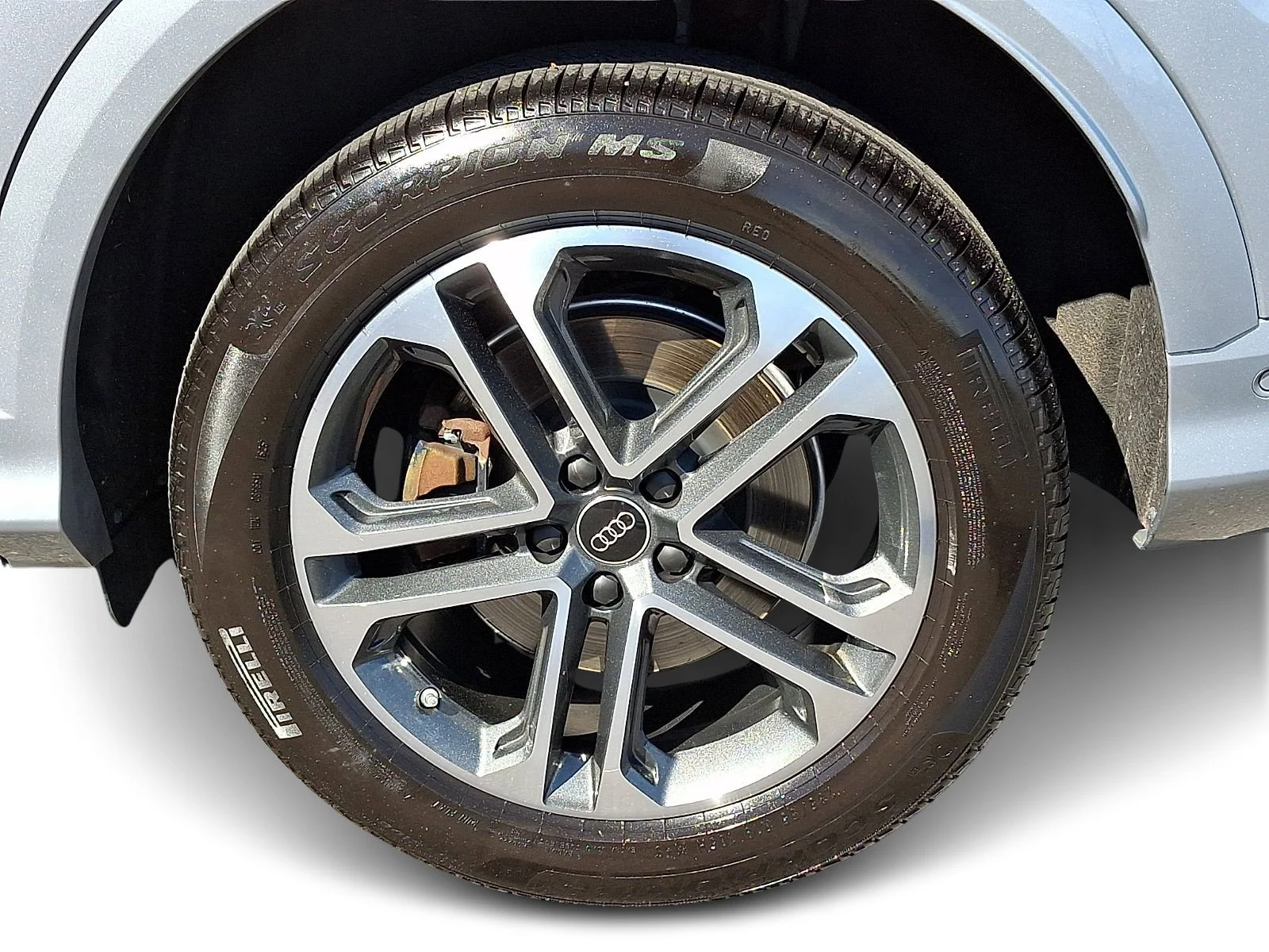 Used 2025 Florett Silver Metallic   L5l5 Audi Premium image 6