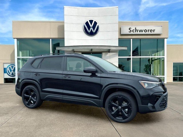 New 2026 Deep Black Pearl Volkswagen SE Black 4Motion image 4