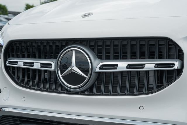 New 2026 Polar White Mercedes-Benz GLA 250 image 12
