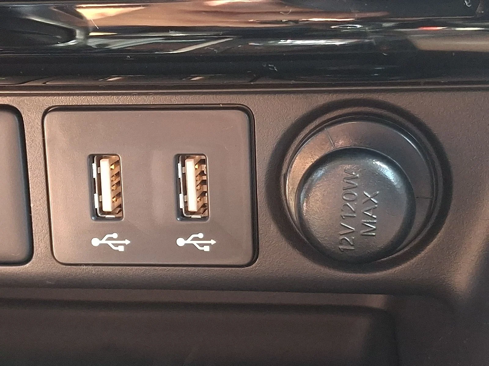 New 2026 Silver Mitsubishi ES image 21