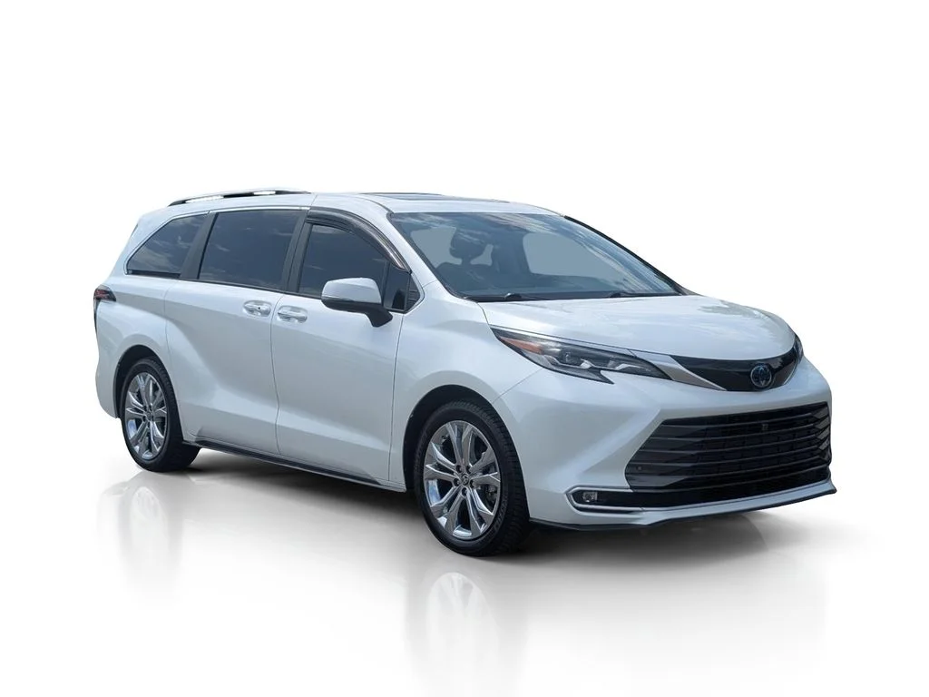 Used 2023 Beige Toyota Platinum image 3
