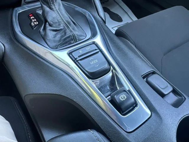 Used 2017 Silver Chevrolet SS image 22