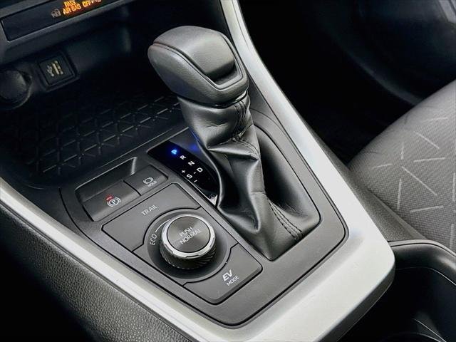 Certified Used 2025 MAGNETIC GRAY MET. Toyota  image 25