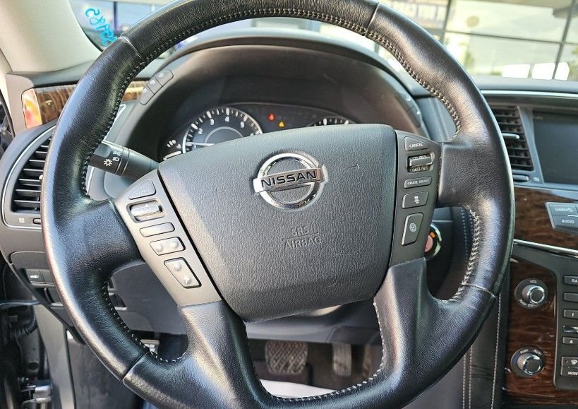Used 2020 Gray Nissan Platinum image 10