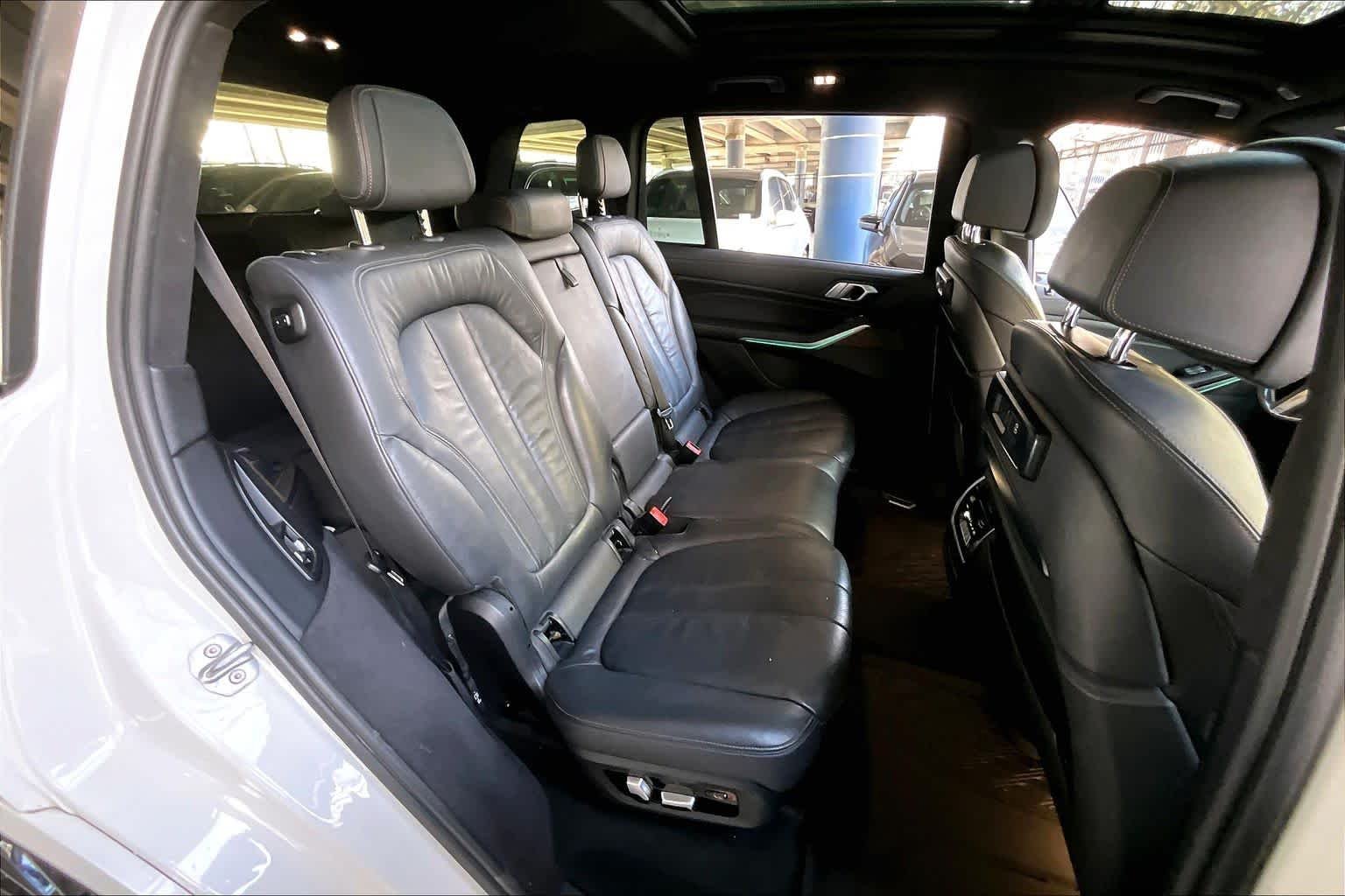Used 2019 Mineral White Metallic BMW xDrive50i image 20