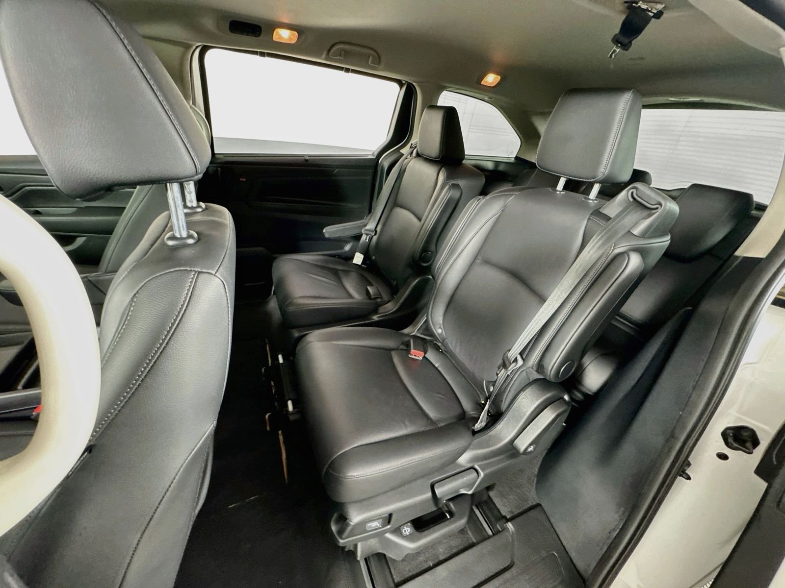 2025 Honda Odyssey EX-L - Photo 18