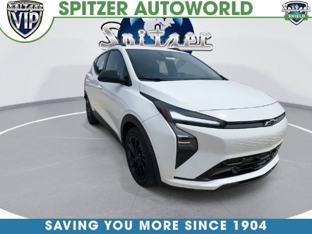 New 2027 Summit White Chevrolet RS image 3