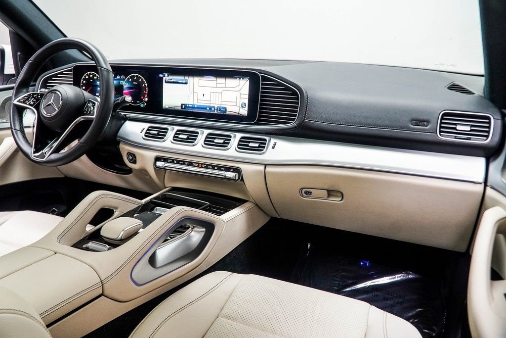 Used 2025 White Mercedes-Benz GLS 450 image 19