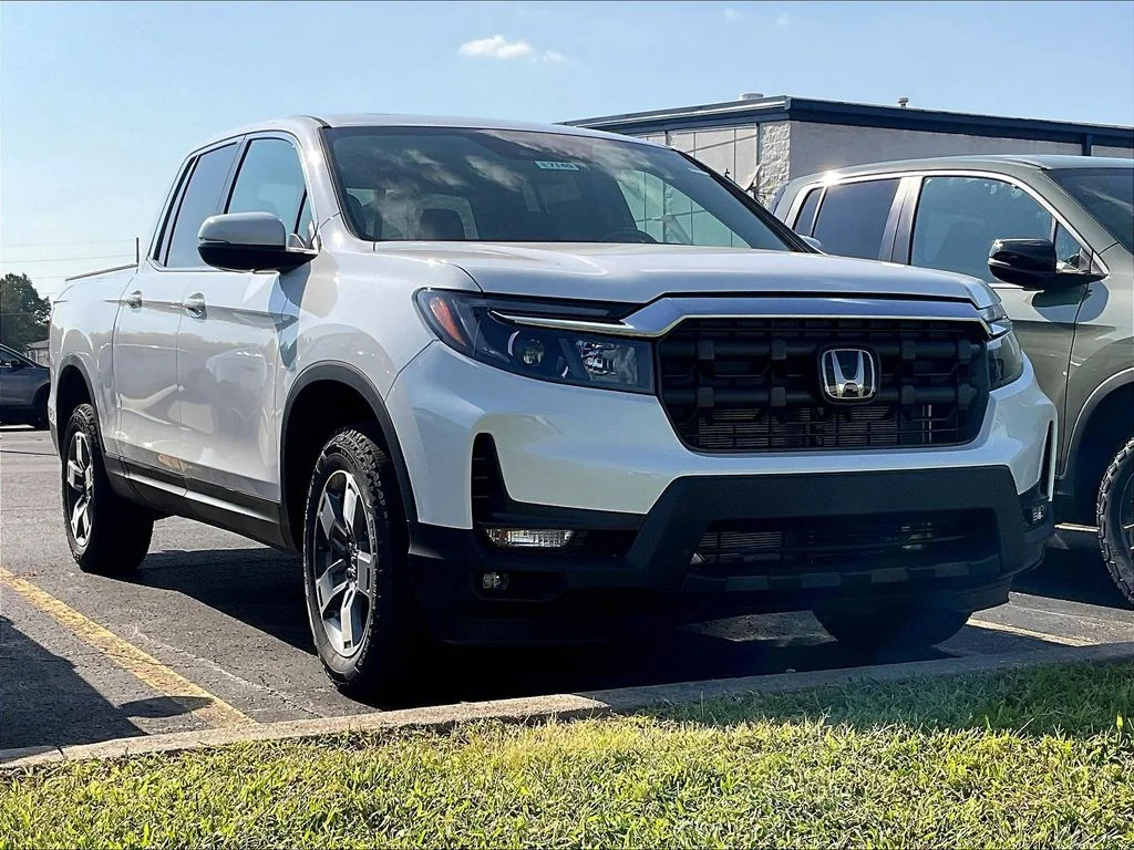 New 2026 Platinum White Pearl Honda RTL image 1
