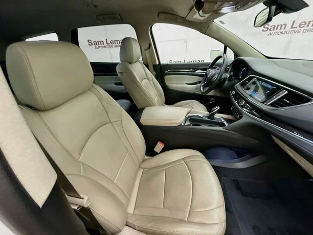 Certified Used 2018 White Frost Tri-Coat Buick Essence image 28