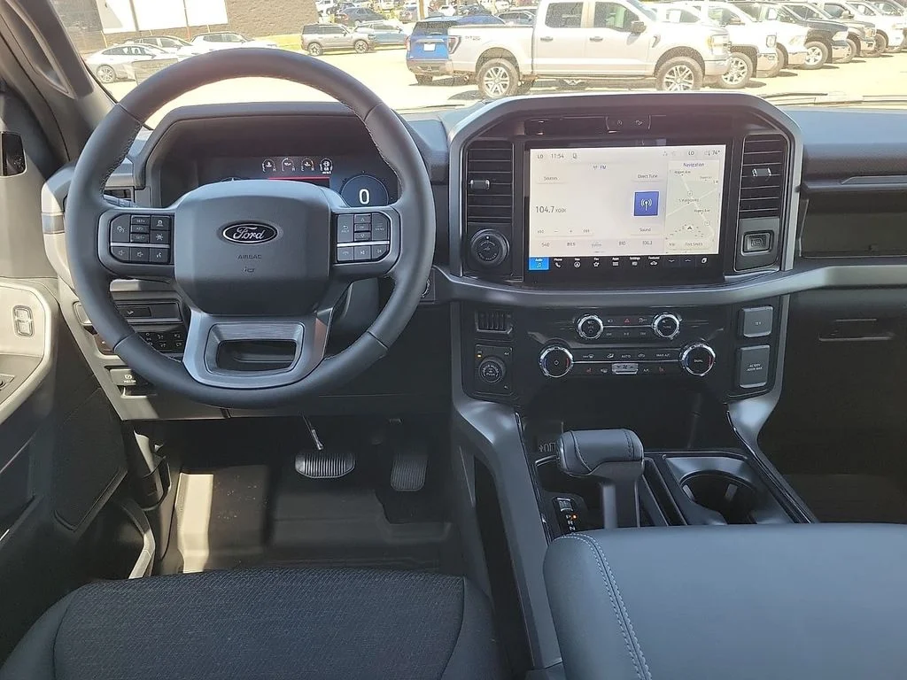 New 2026 Oxford White Ford XLT image 10