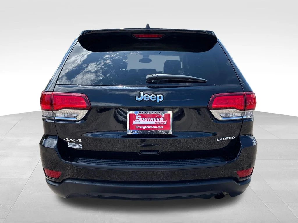 Used 2022 Black Jeep Laredo E image 4