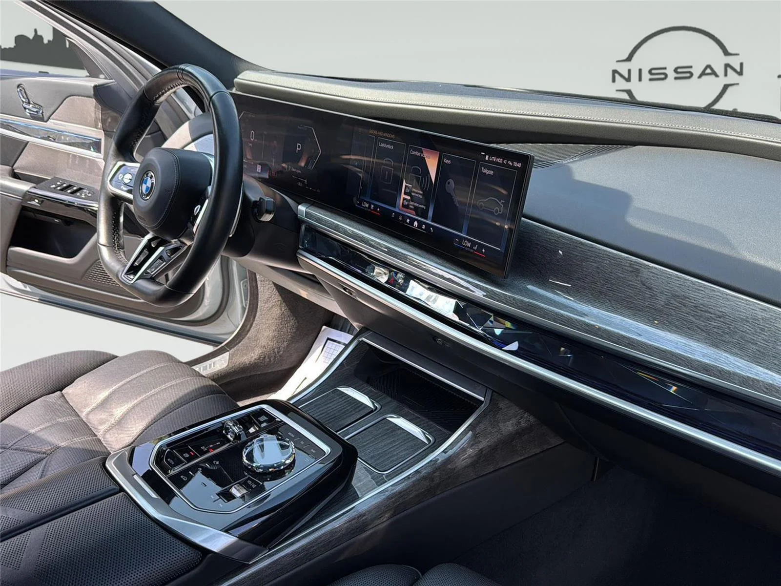 Used 2025 GRAY BMW 740i xDrive image 40