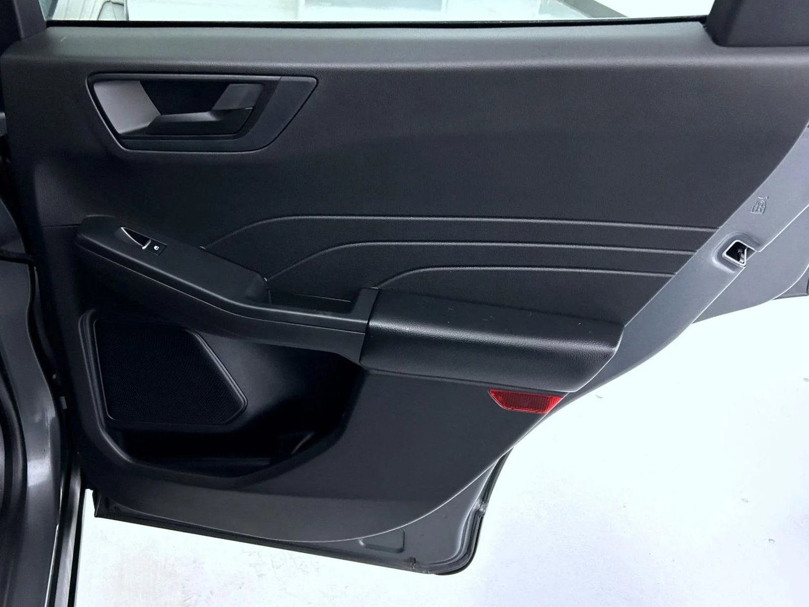 Used 2023 Gray Ford Active image 17