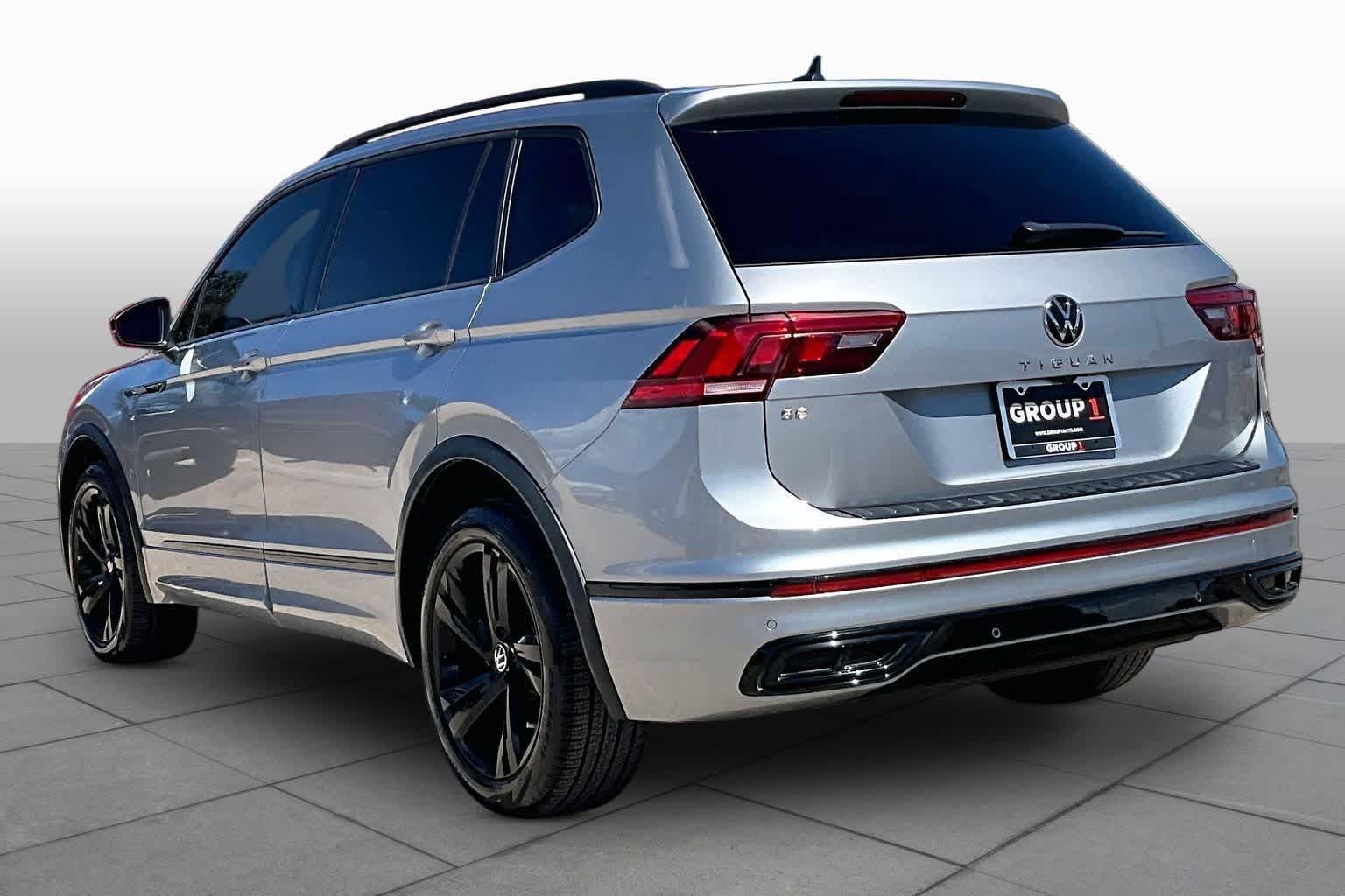 Certified Used 2024 Pyrite Silver Metallic Volkswagen SE R-Line Black image 12