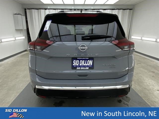 New 2026 Boulder Gray Pearl/Super Black Nissan Platinum image 4