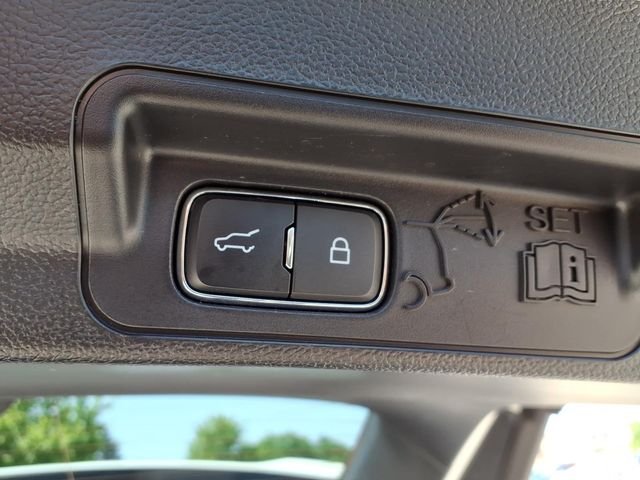 Used 2022 White Metallic Ford Timberline image 14